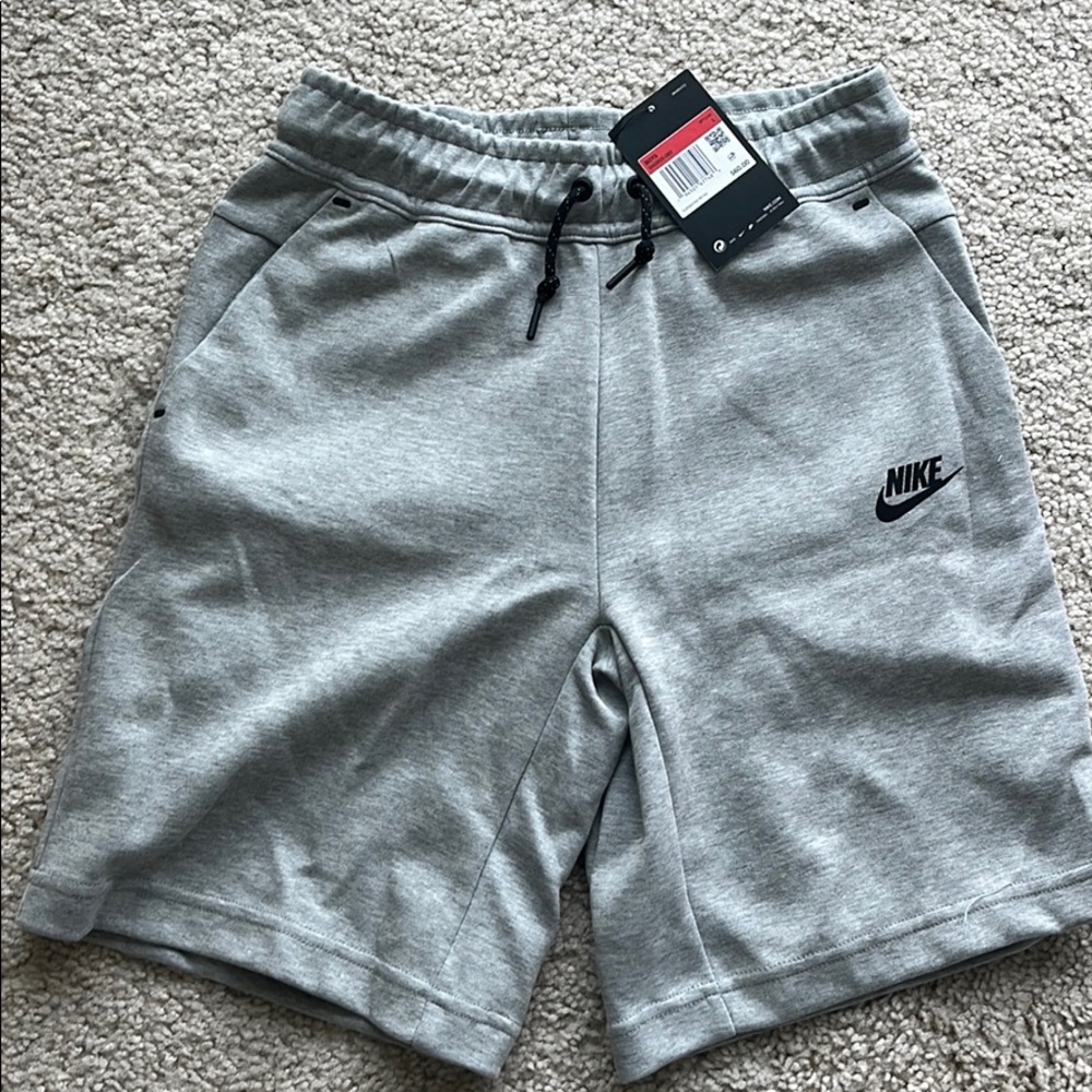Boys NWT Nike shorts